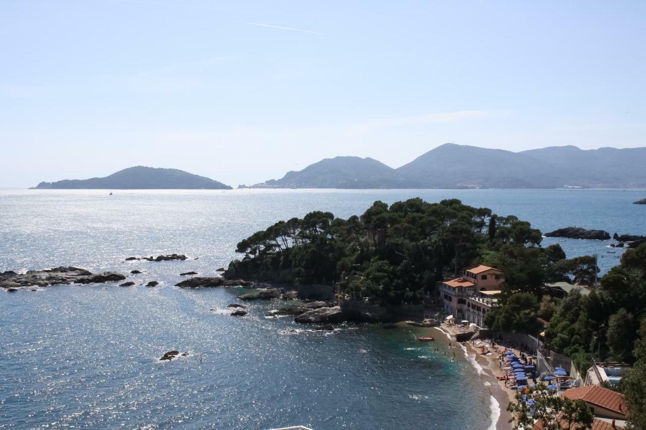 Sulla Spiaggia Di Toto E Tota Tellaro Exteriér fotografie